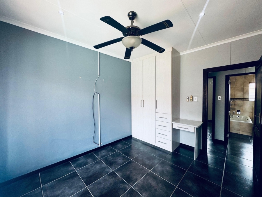 3 Bedroom Property for Sale in Waterkloof East North West